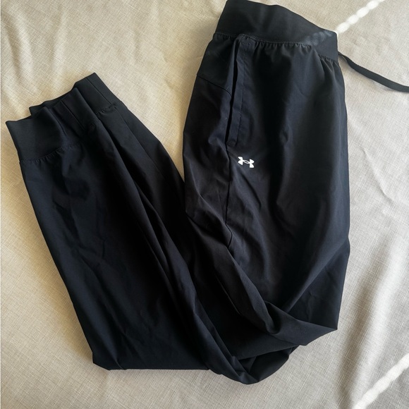 Under Armour Pants - Under Armour Black Athletic Jogger Pants Size L Lightweight Training